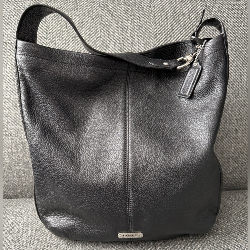 Coach Avery Black Pebbled slouchy purse